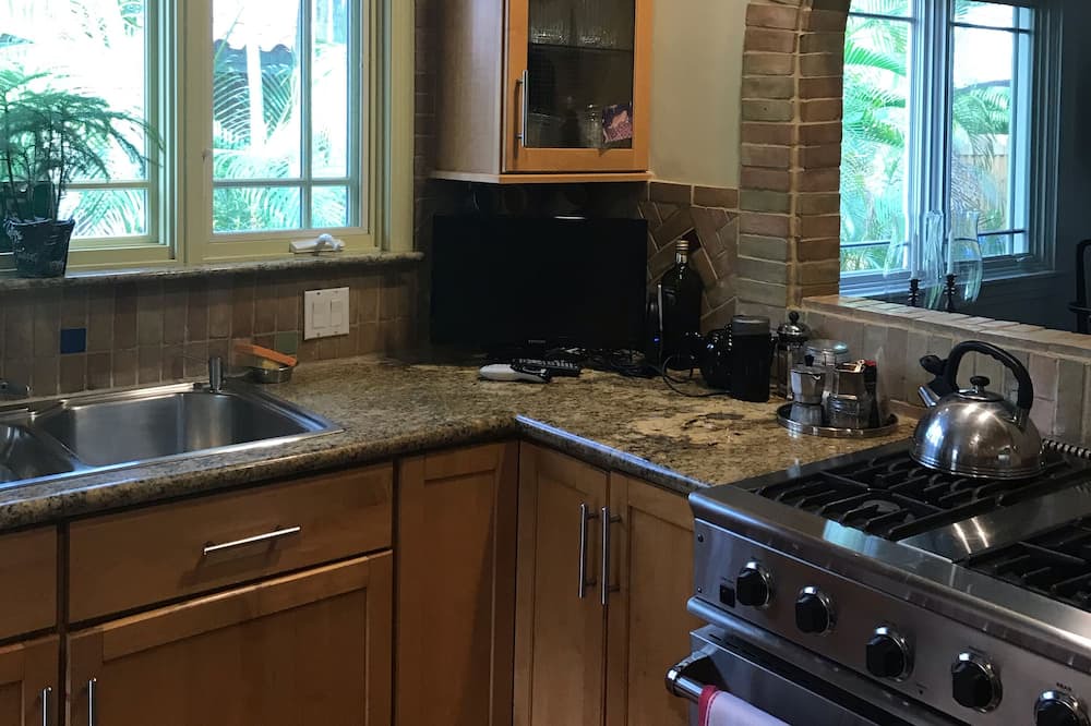 Photo of Kitchen in Northeast Coconut Grove