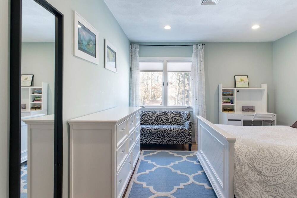 Photo of Bedroom in Acton