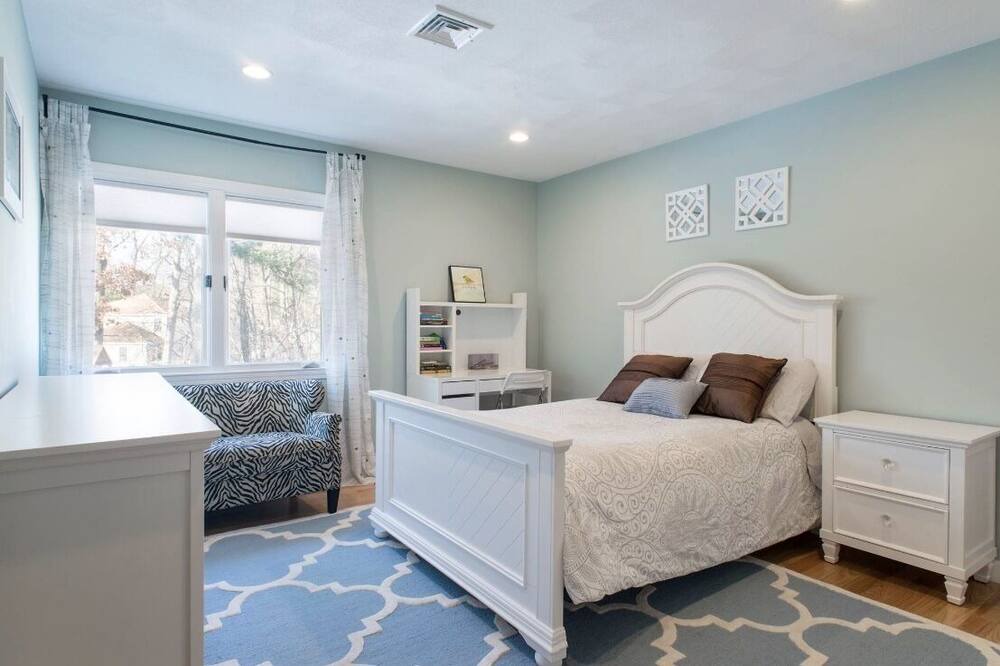 Photo of Bedroom in Acton