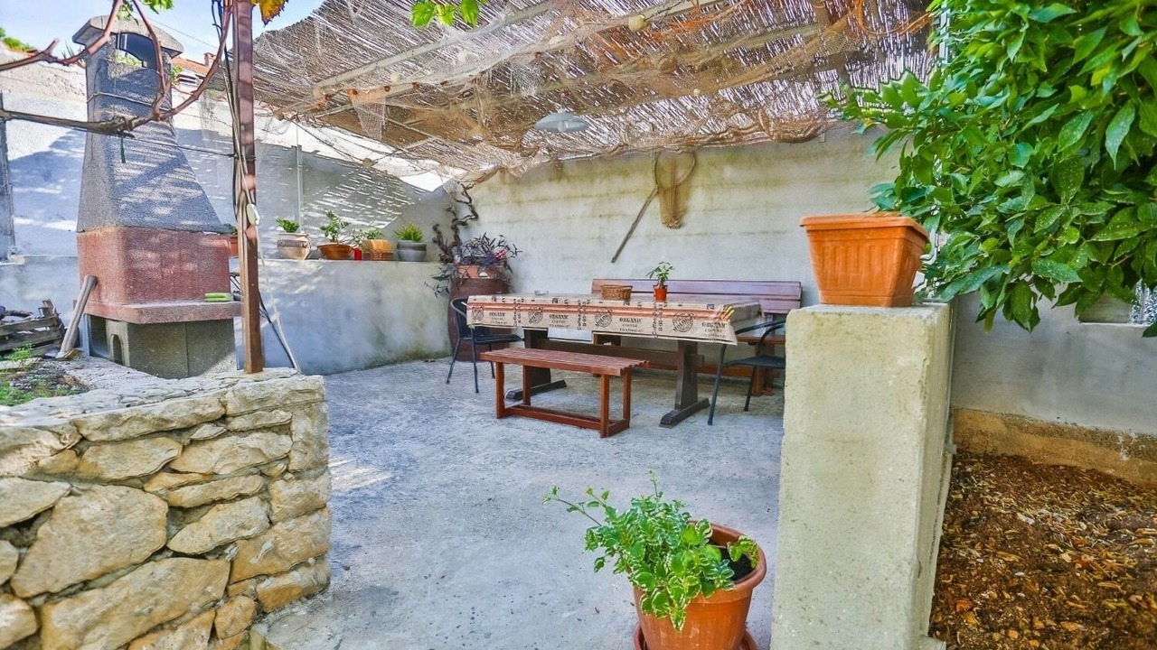 Photo of Outdoor in Sutivan