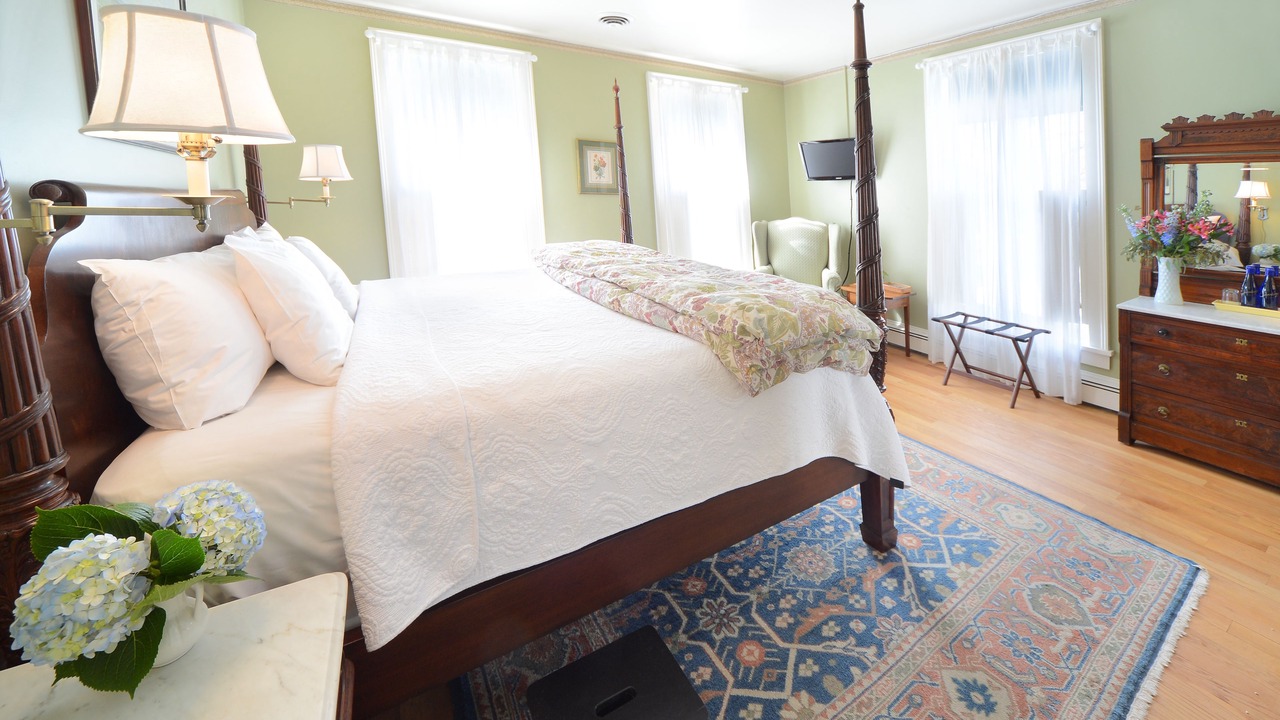 Photo of Bedroom in Saratoga Springs