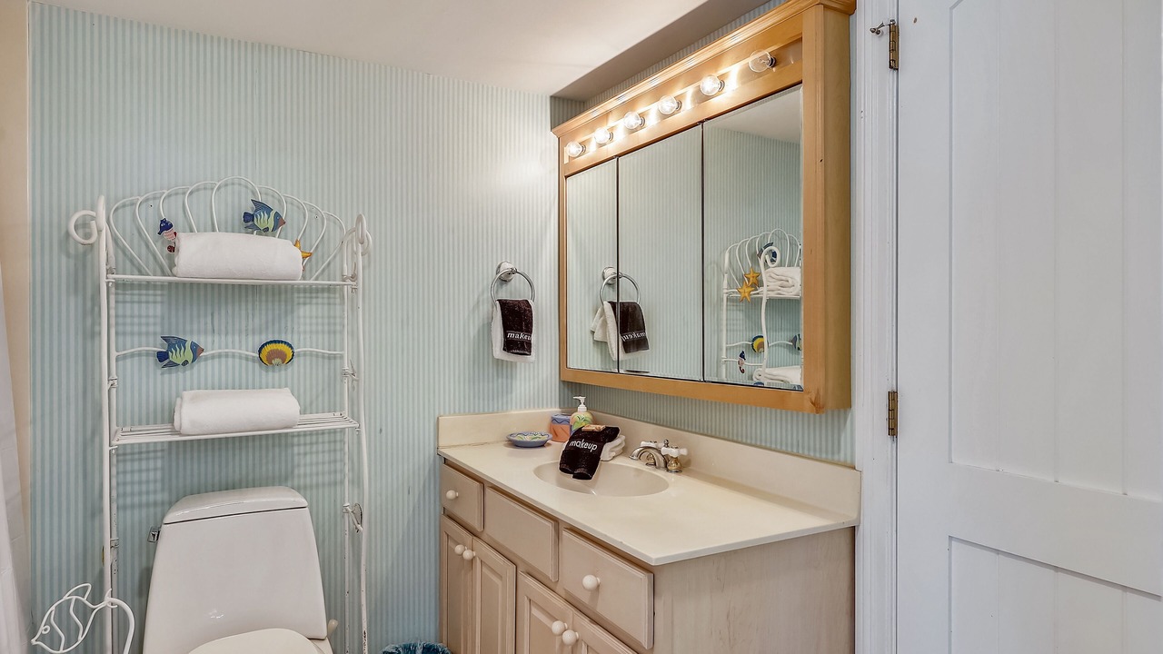 Photo of Bathroom in Holiday Isle