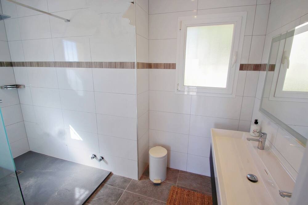 Photo of Bathroom in Cumbre del Sol