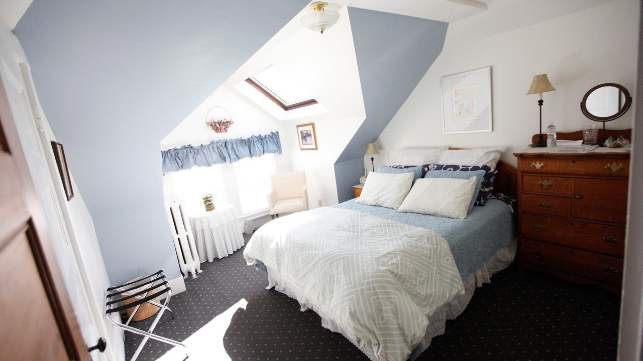 Photo of Bedroom in Newton Highlands