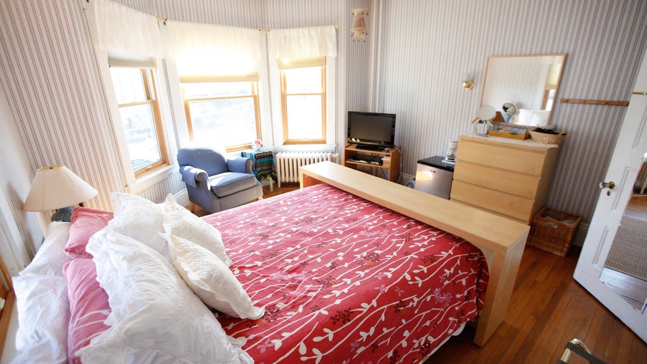 Photo of Bedroom in Newton Highlands
