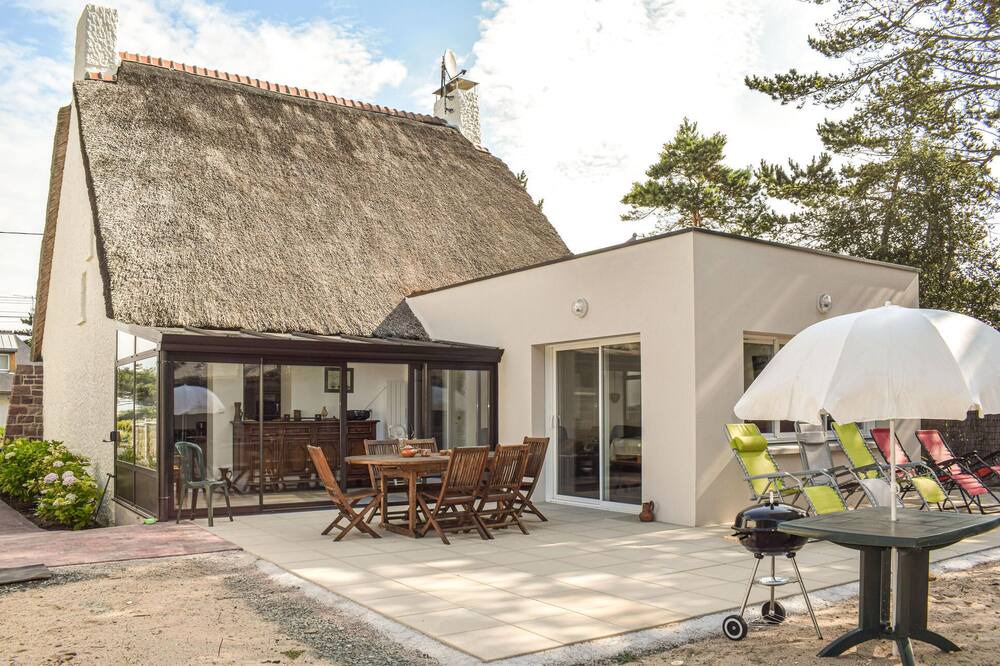 Photo of Patio Balcony in Sables-d'Or-les-Pins