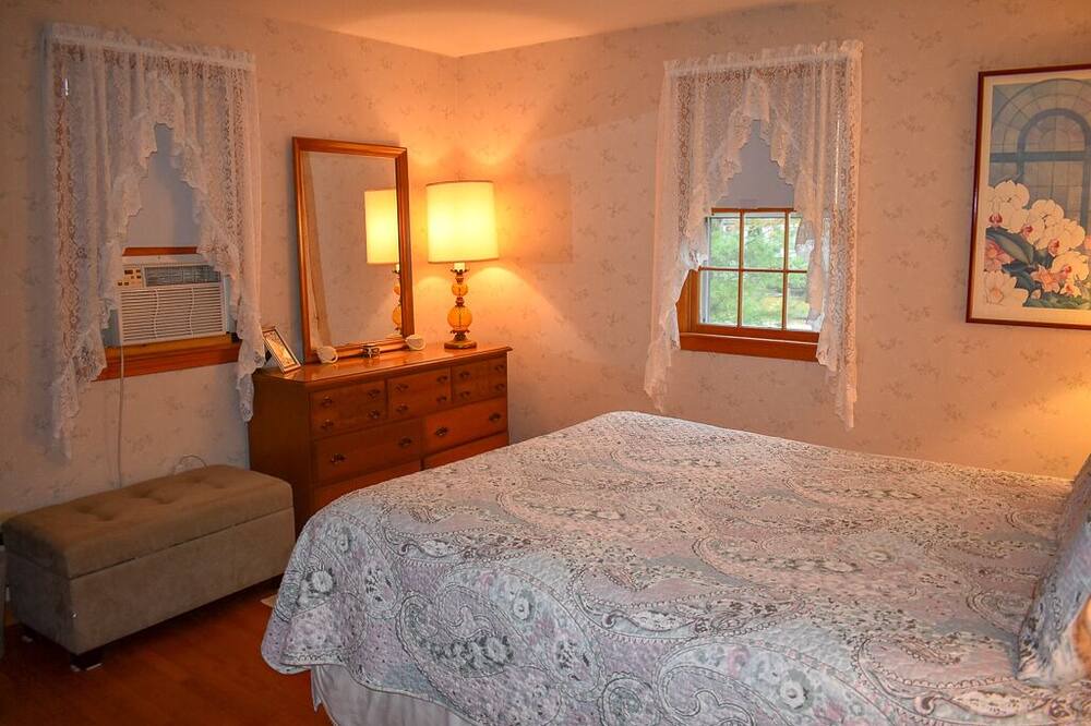 Photo of Bedroom in Dennis Port