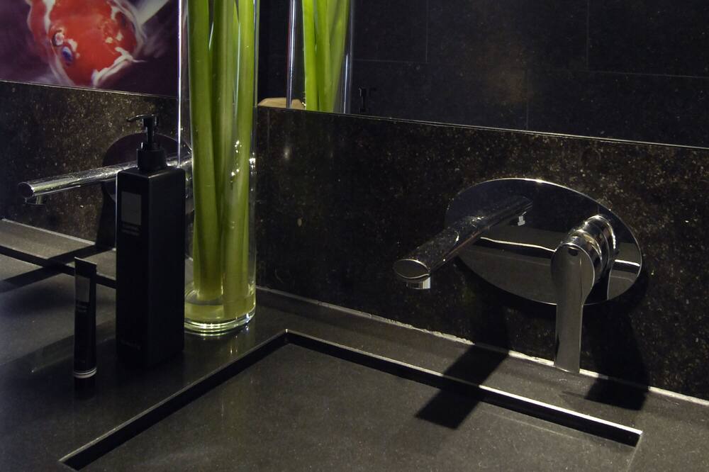Photo of Bathroom in Canal Ring