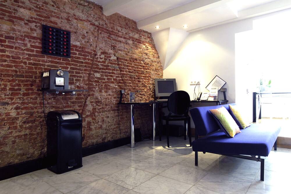 Photo of Livingroom in Canal Ring