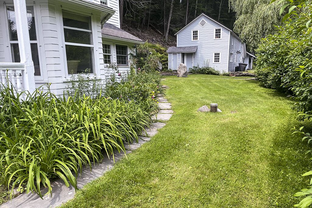 Photo of Outdoor in Lake Hill