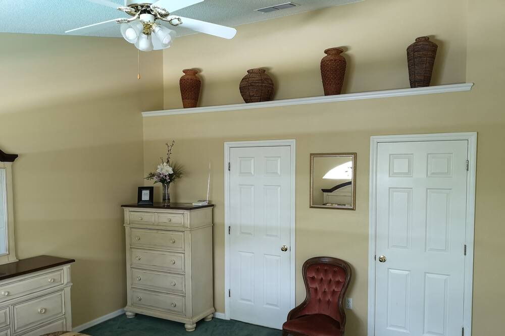 Photo of Bedroom in Bridgewater Crossing