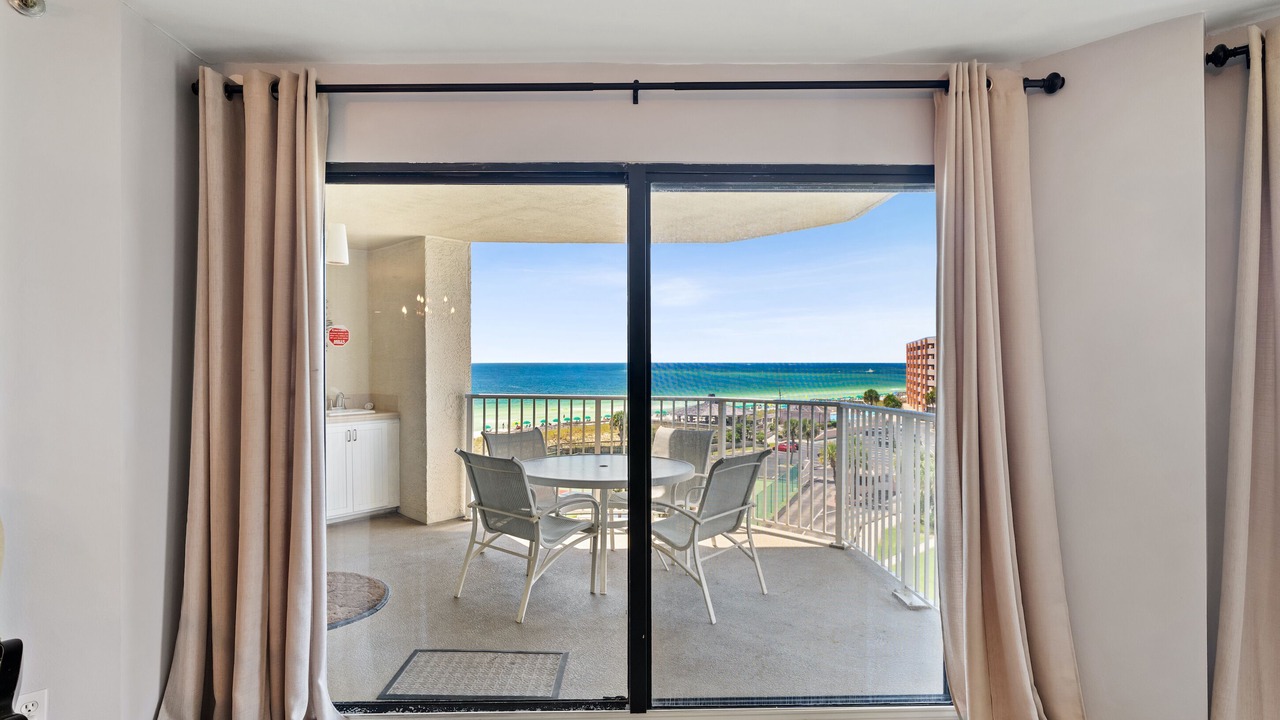 Photo of Patio Balcony in Holiday Isle