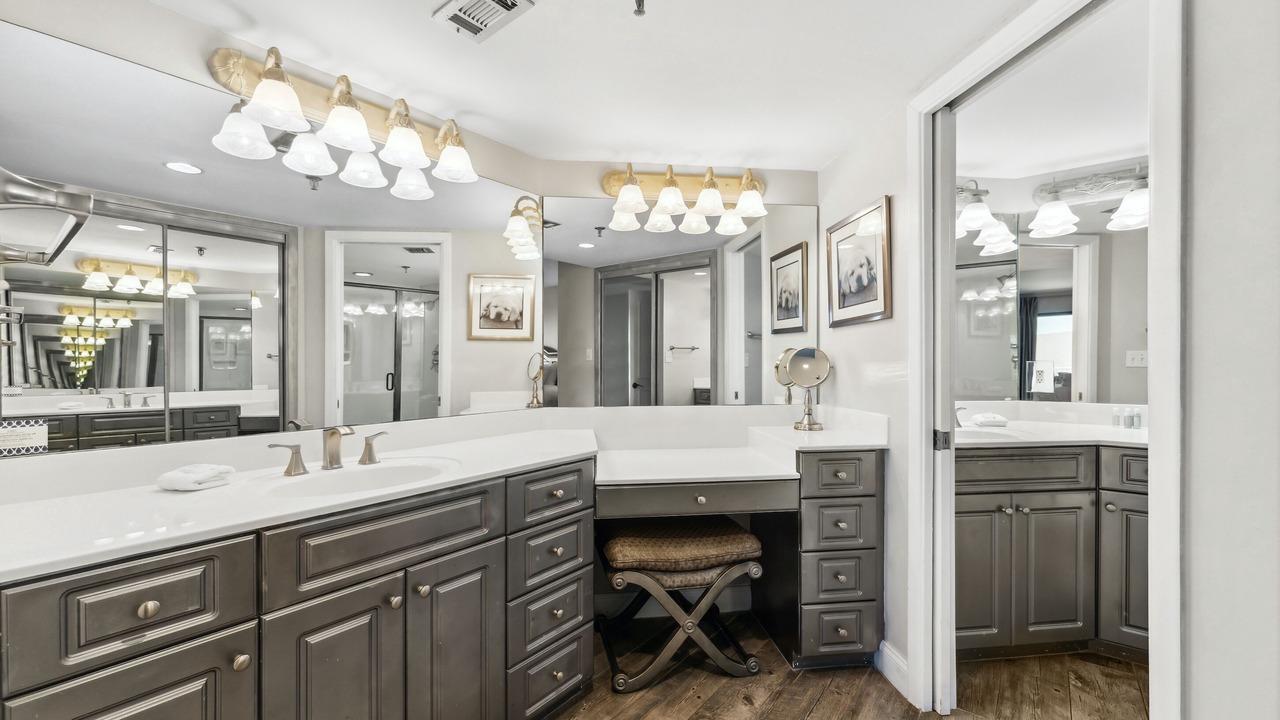 Photo of Bathroom in Holiday Isle