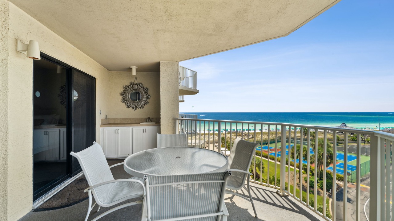 Photo of Patio Balcony in Holiday Isle