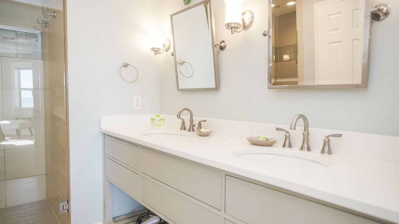 Photo of Bathroom in Crystal Beach