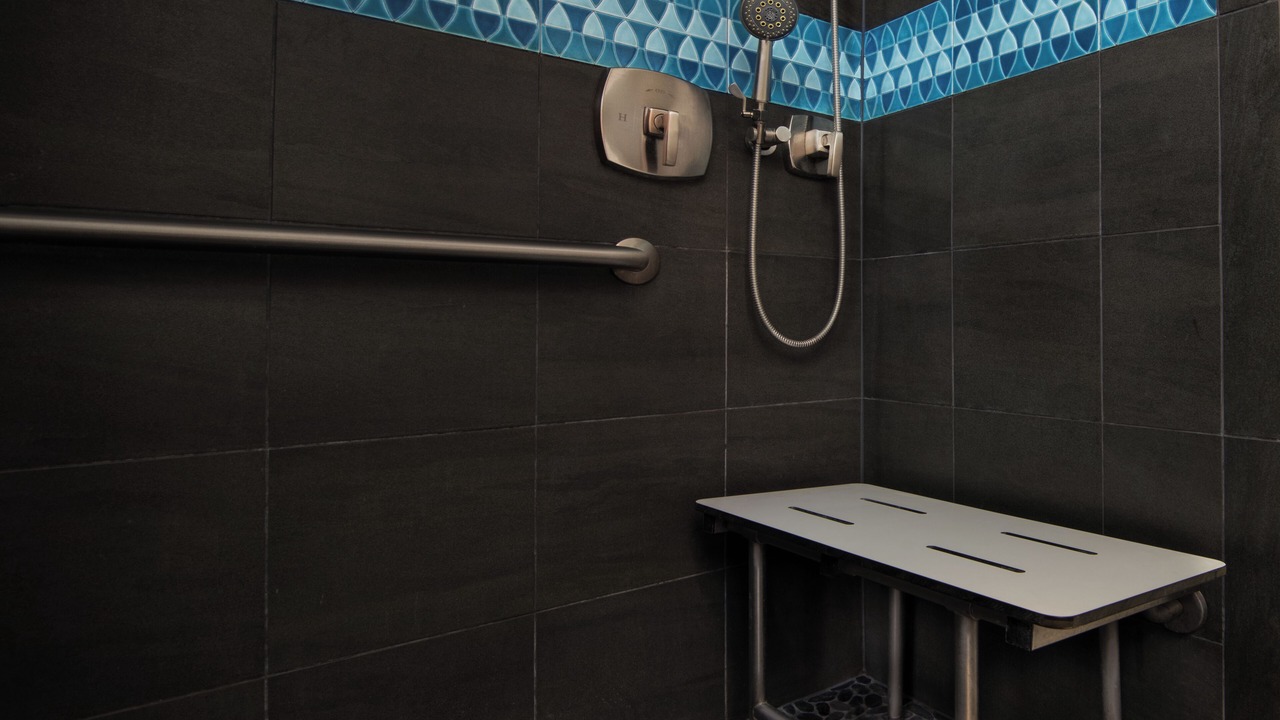 Photo of Bathroom in Bay Lake