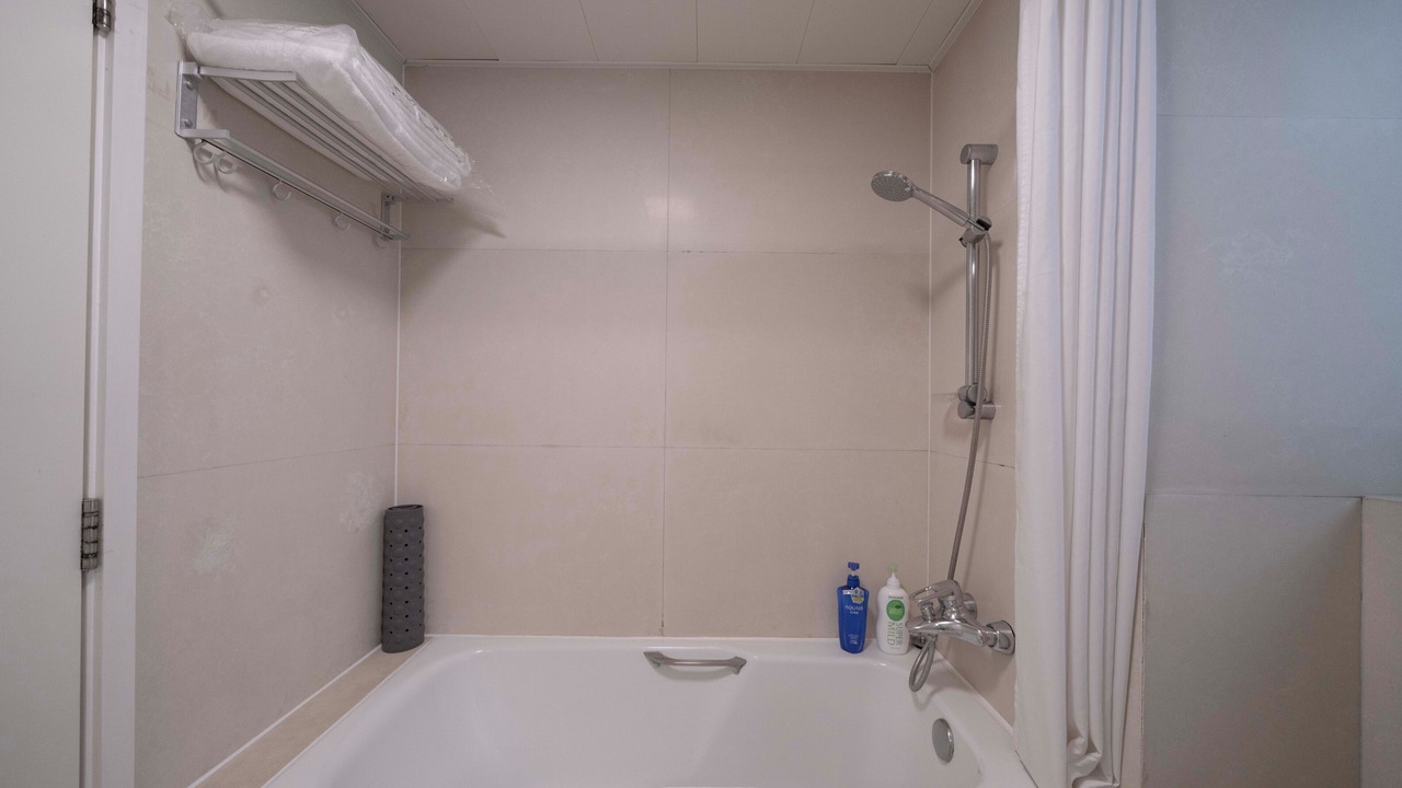 Photo of Bathroom in Xujiahui