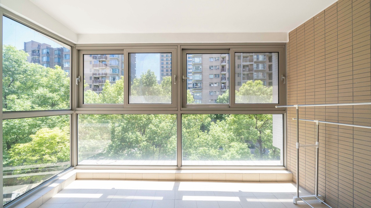 Photo of Patio Balcony in Xujiahui