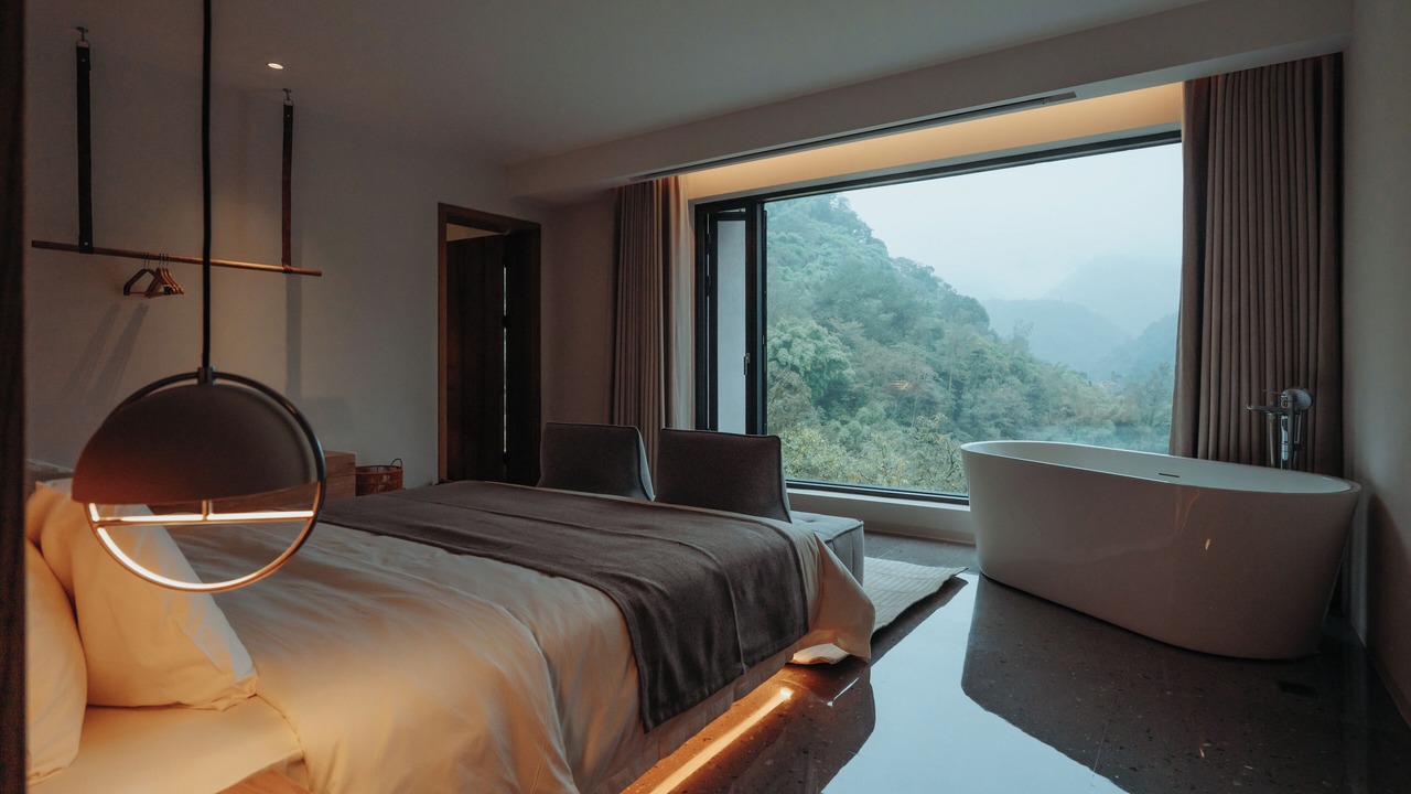 Photo of Bedroom in Emeishan