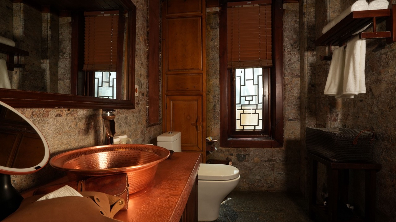 Photo of Bathroom in Shangri-La