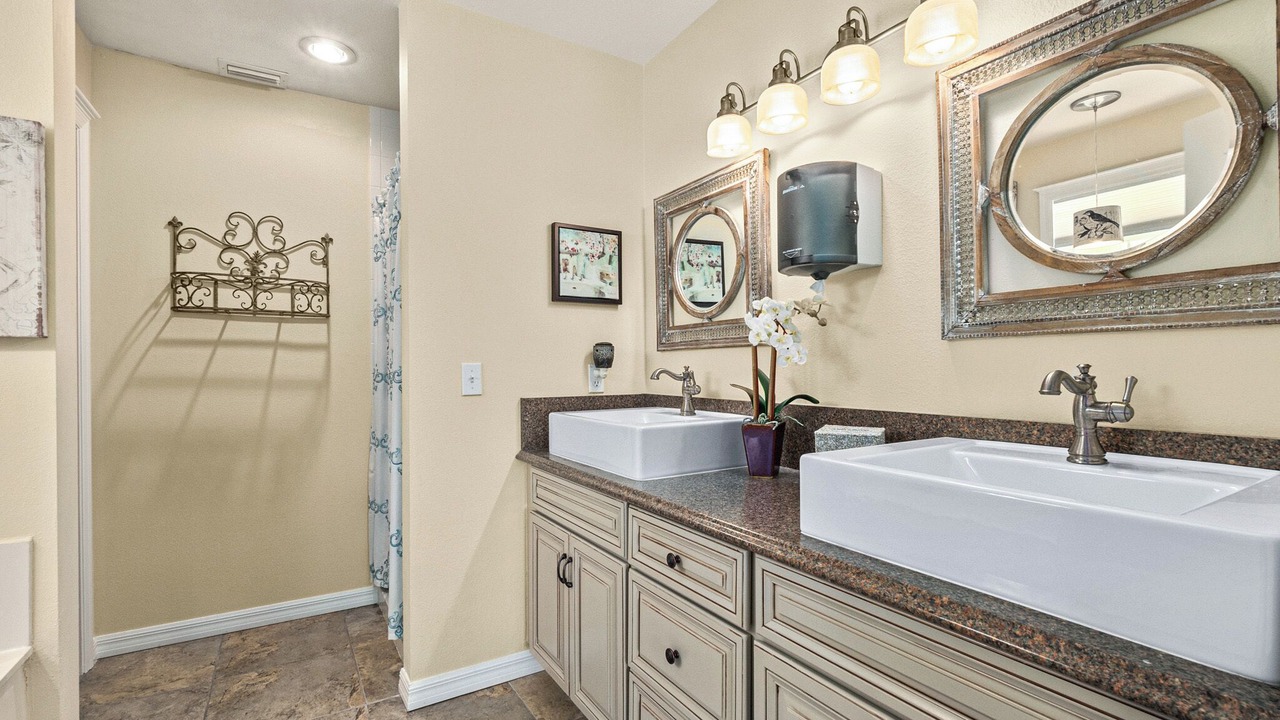 Photo of Bathroom in Painters Hill