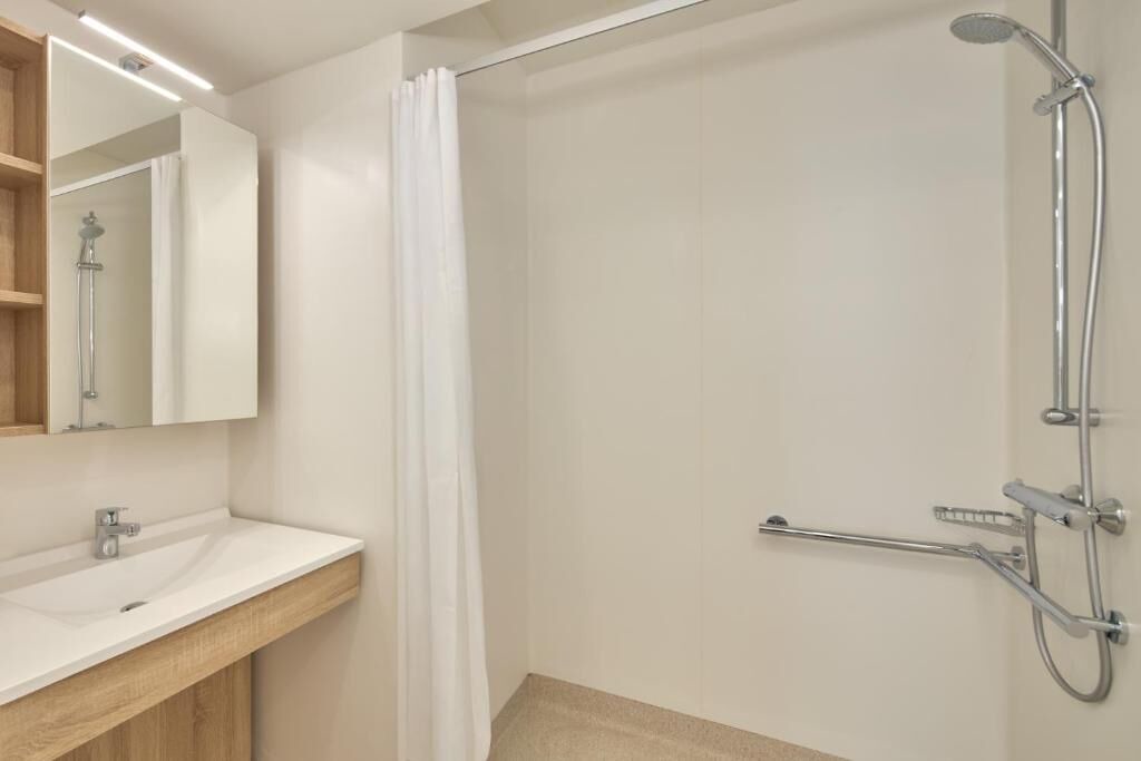 Photo of Bathroom in Plerin