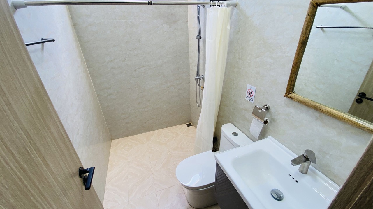 Photo of Bathroom in Hanimaadhoo