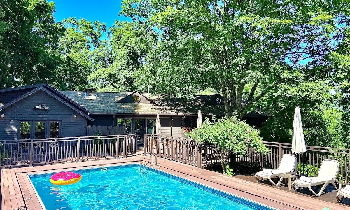 Photo of Outdoor in Kingston
