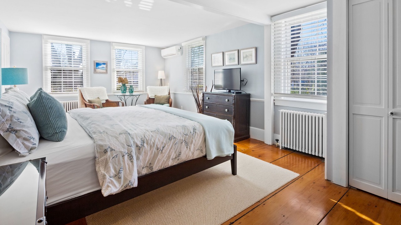 Photo of Bedroom in East Orleans