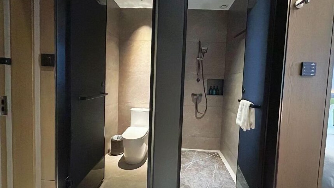 Photo of Bathroom in Lintong District