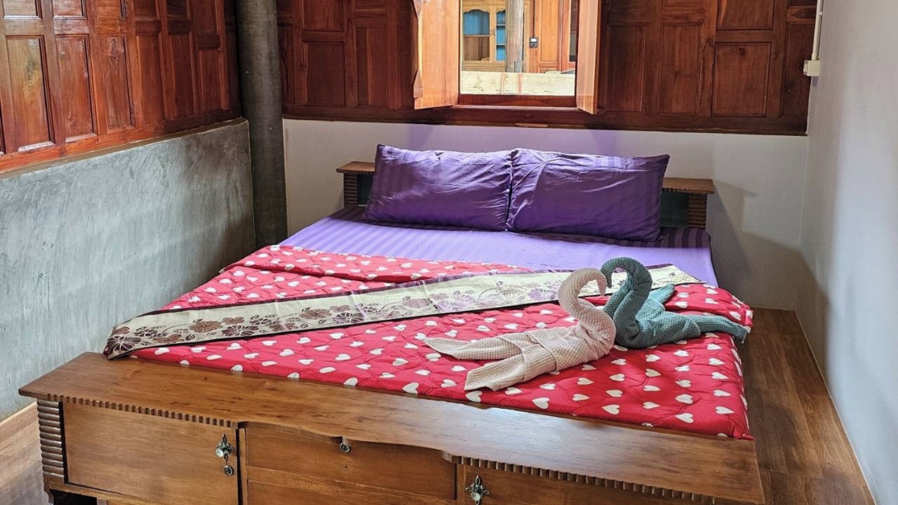 Photo of Bedroom in Taling Chan