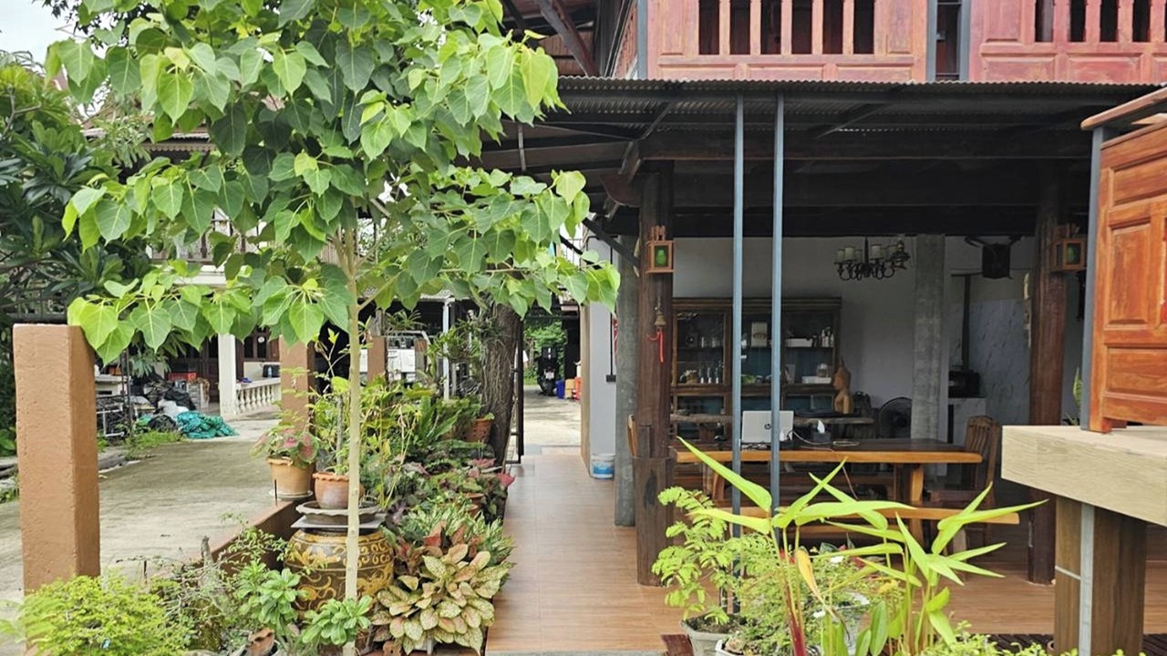 Photo of Outdoor in Taling Chan