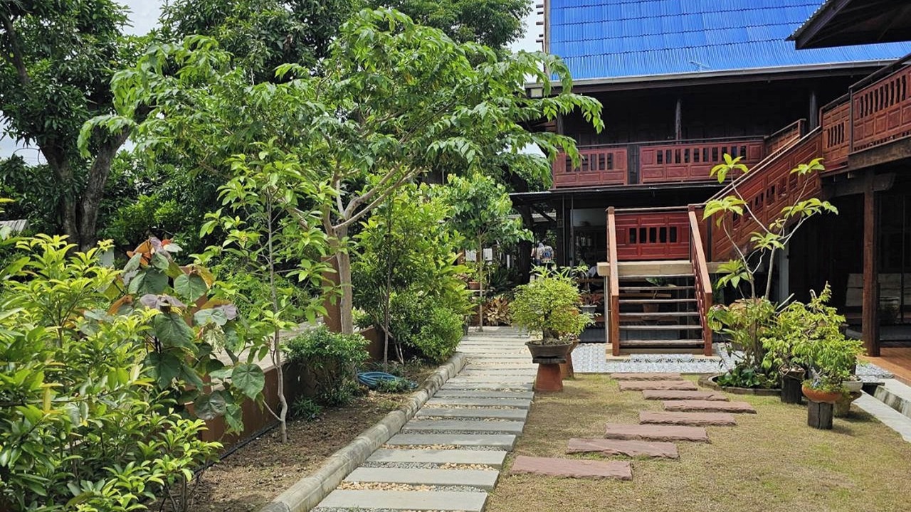 Photo of Outdoor in Taling Chan