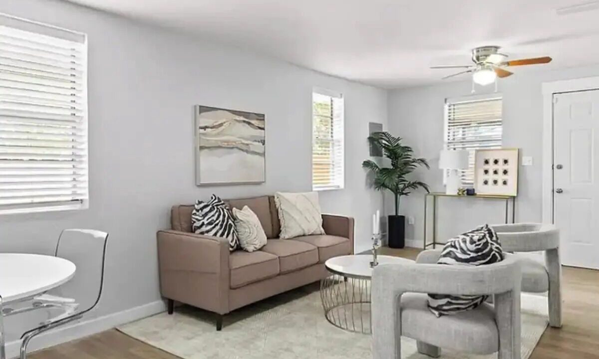 Photo of Livingroom in Tallahassee