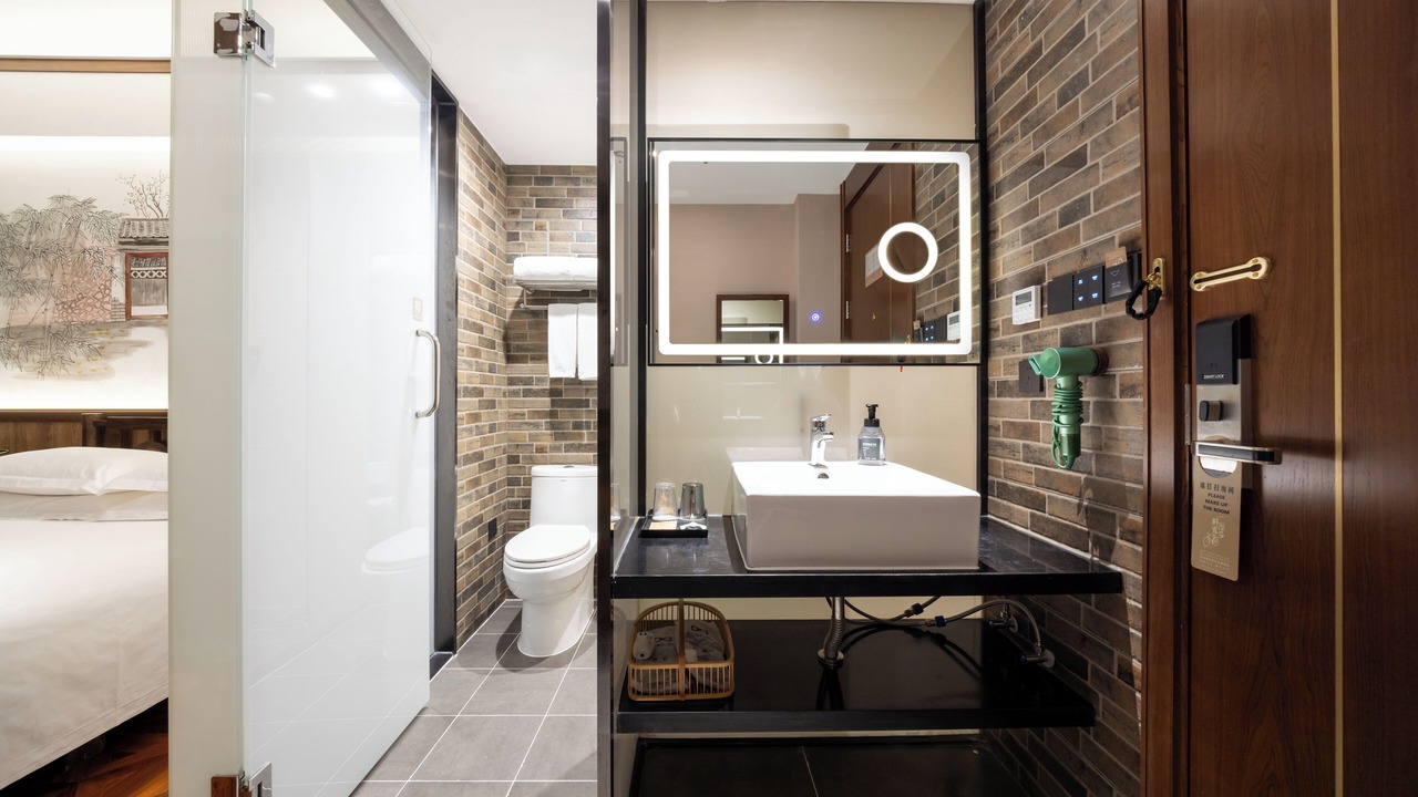 Photo of Bathroom in Jinsong Panjiayuan