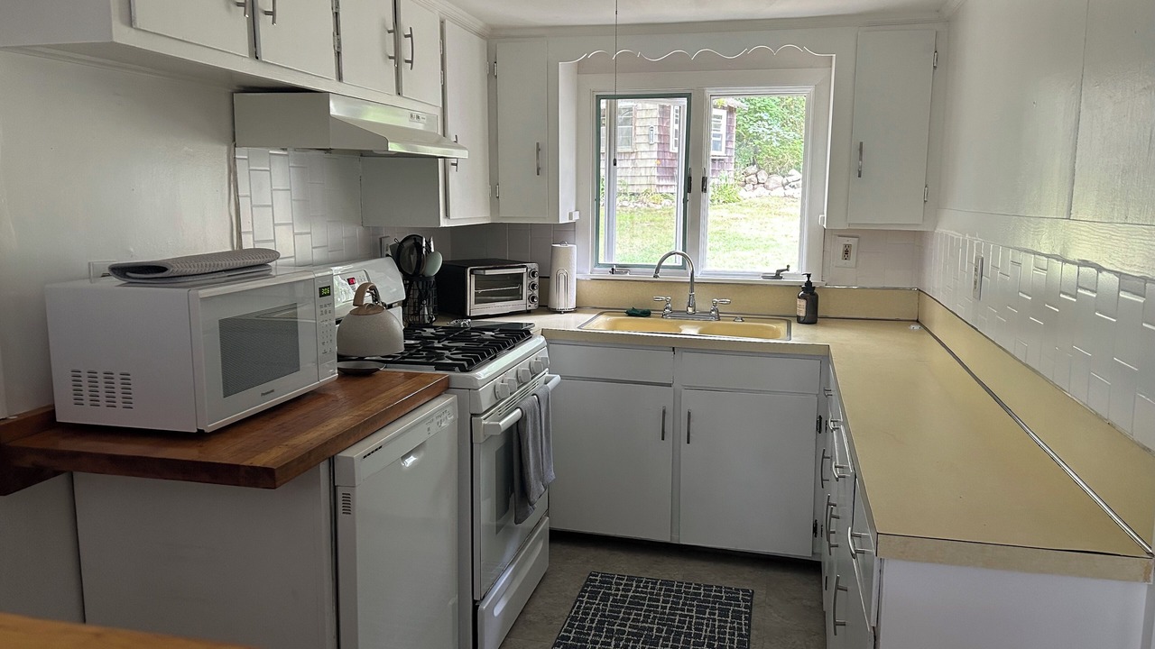 Photo of Kitchen in West Barnstable