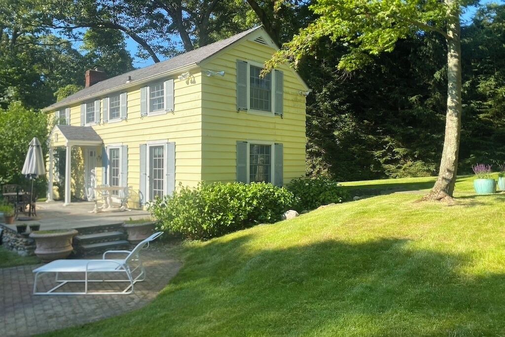 Photo of Outdoor in Laurel Hollow