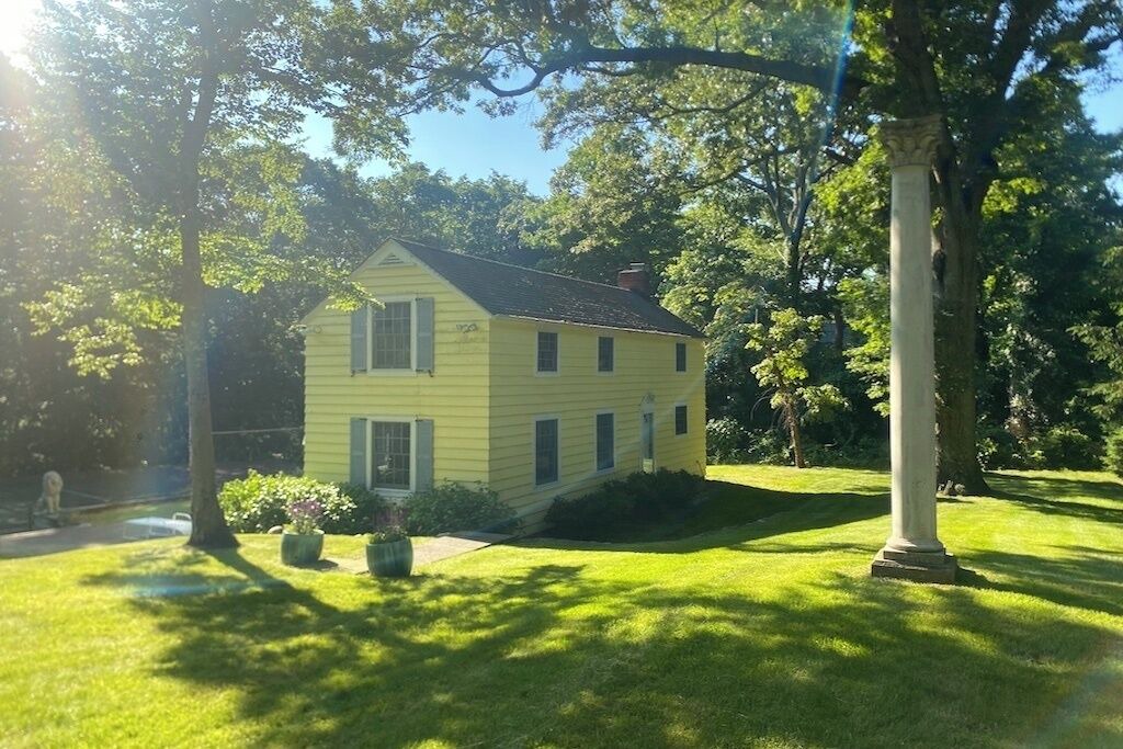 Photo of Outdoor in Laurel Hollow