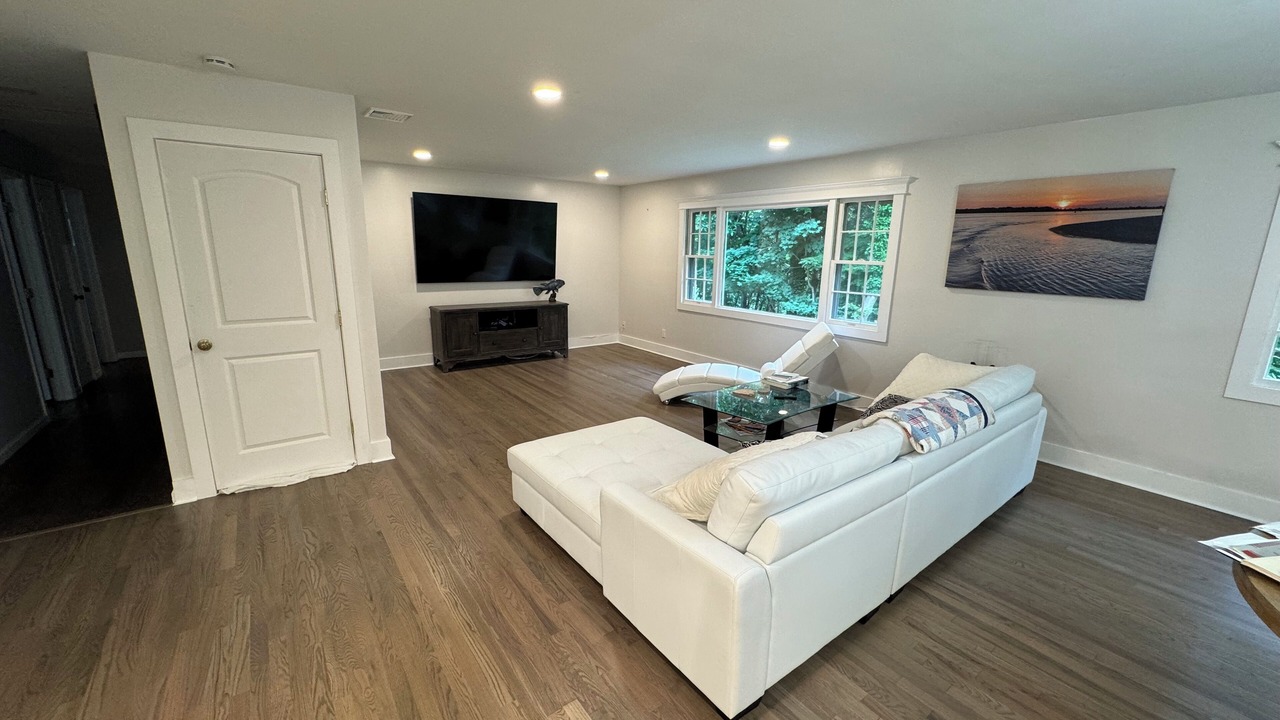 Photo of Livingroom in Stony Brook