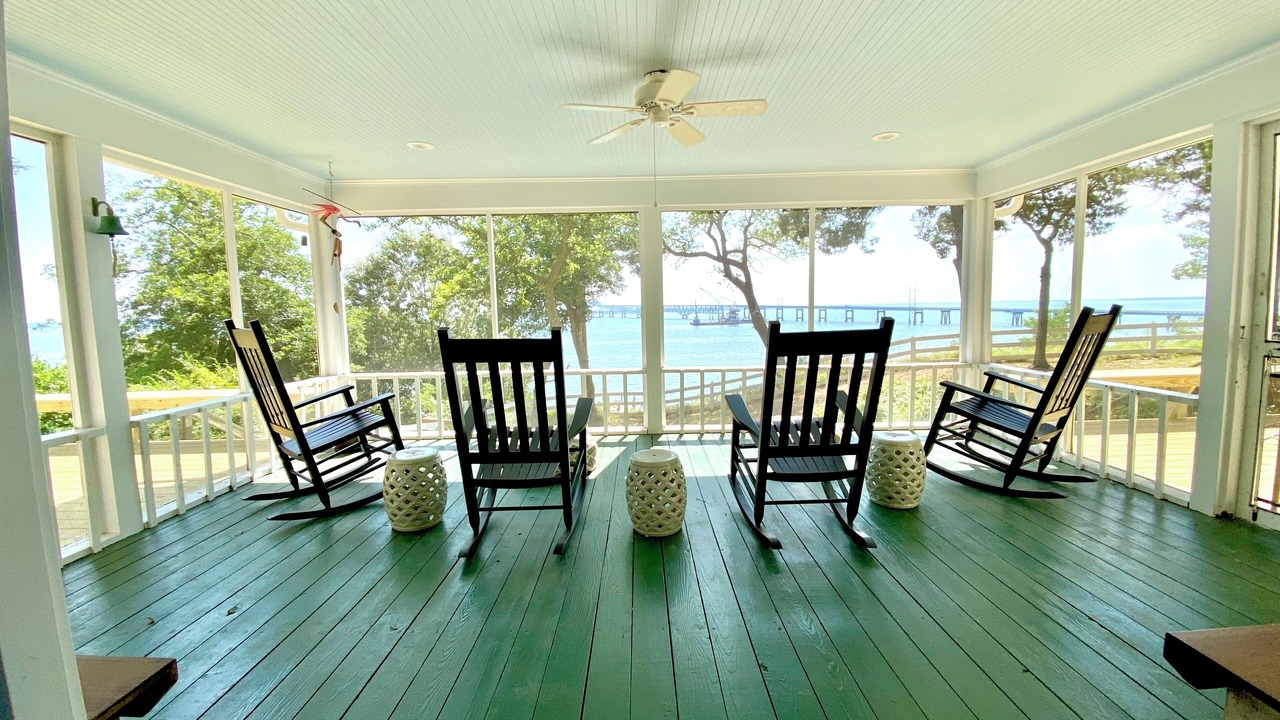 Photo of Outdoor in White Stone