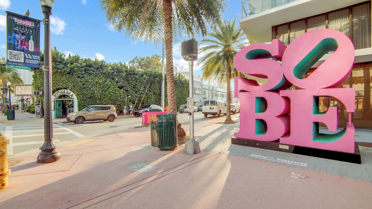 Photo of Outdoor in Flamingo/Lummus