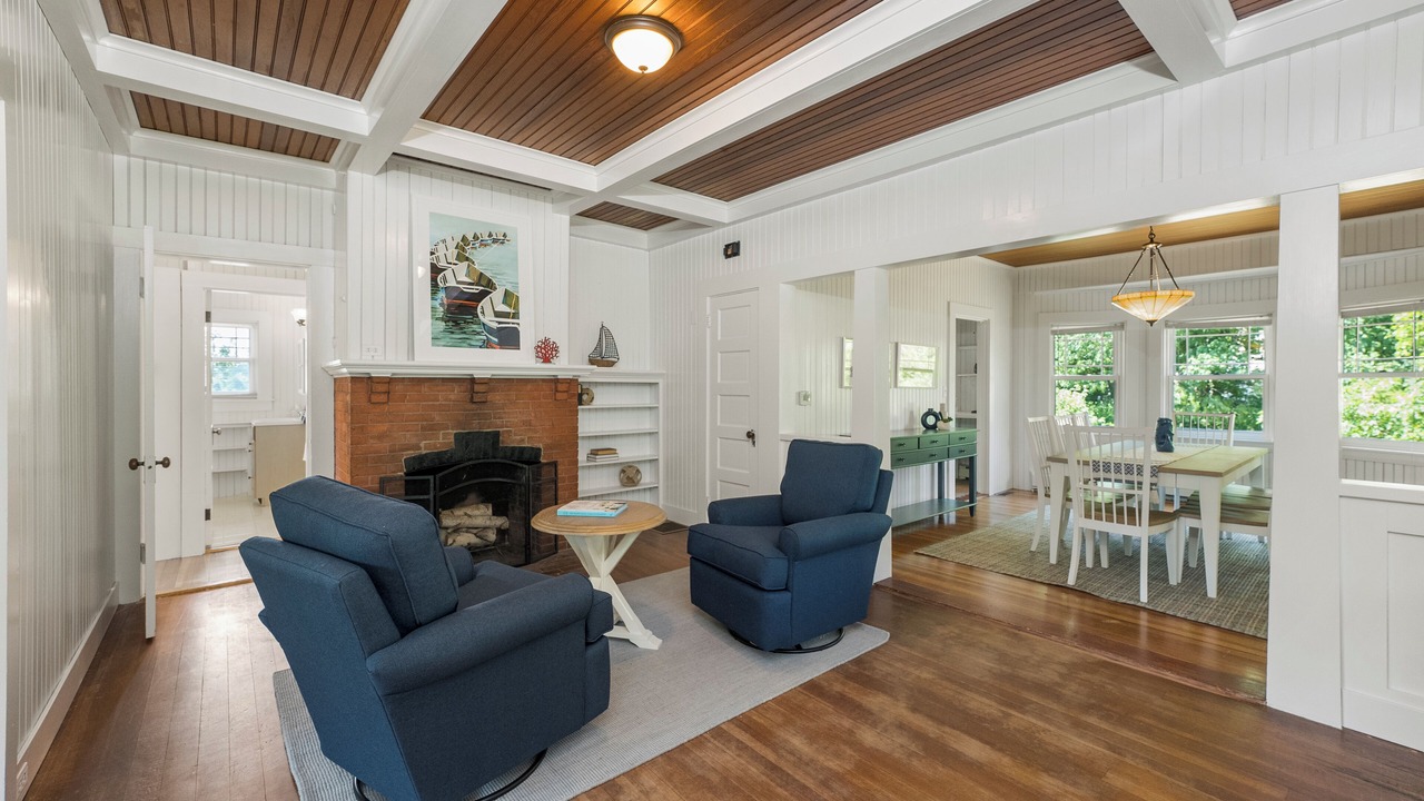 Photo of Livingroom in Barnstable