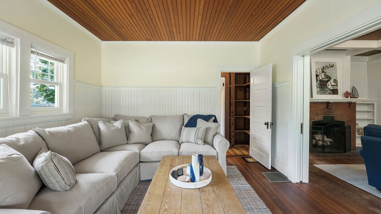 Photo of Livingroom in Barnstable