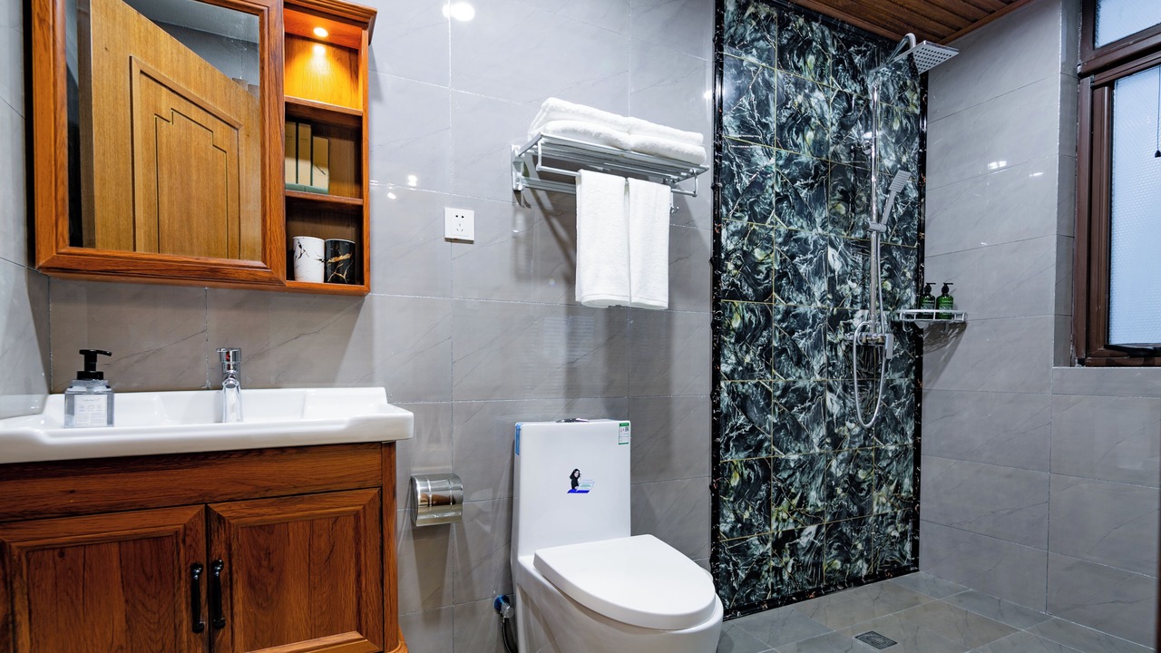 Photo of Bathroom in Zhonglou Shangquan
