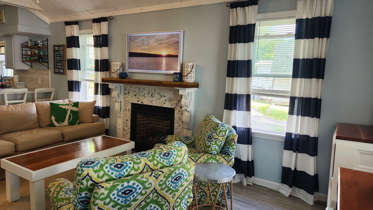 Photo of Livingroom in Honeoye