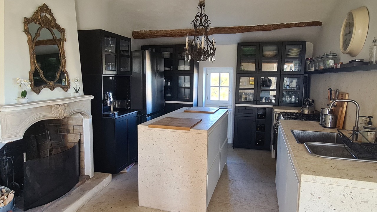 Photo of Kitchen in Menerbes