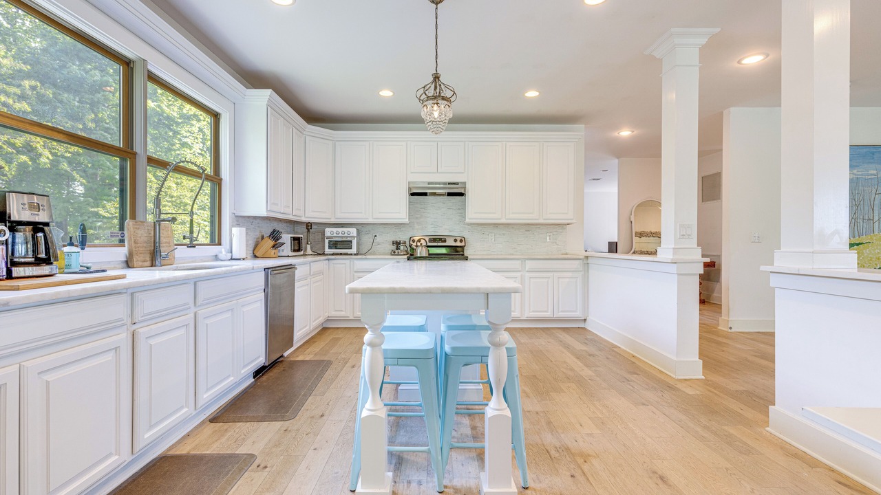 Photo of Kitchen in Center Moriches
