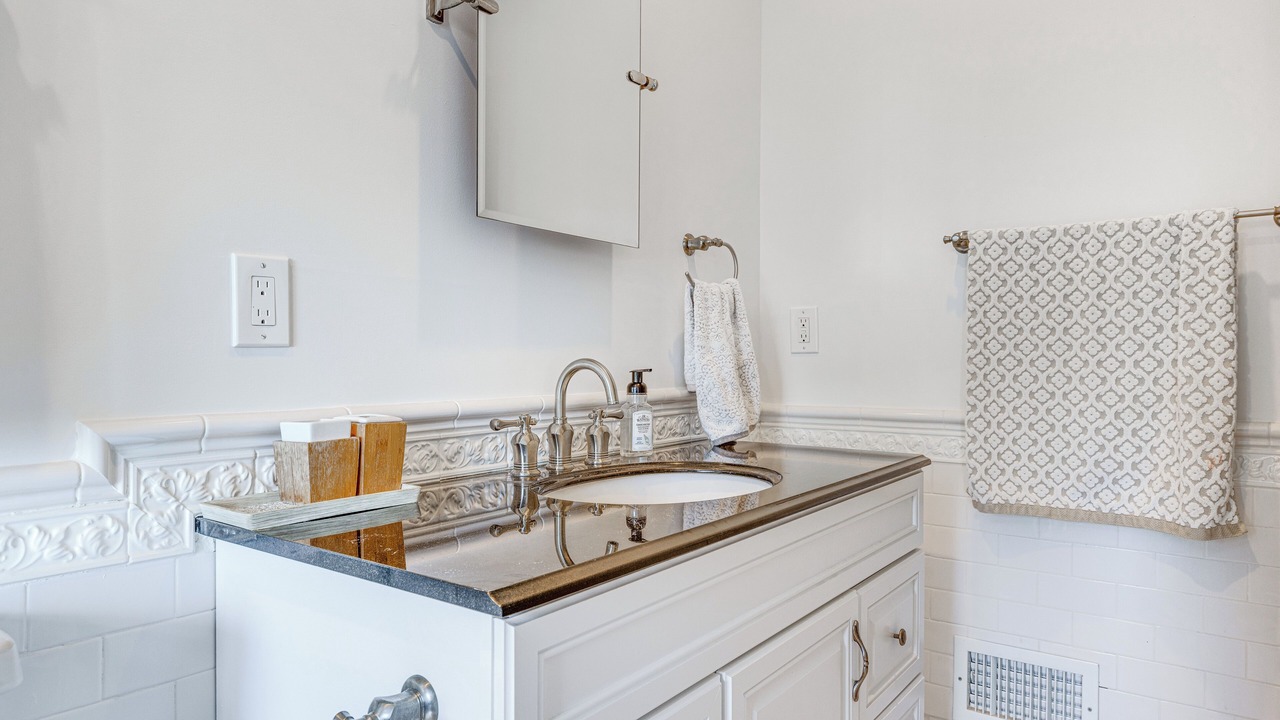 Photo of Kitchen in Center Moriches