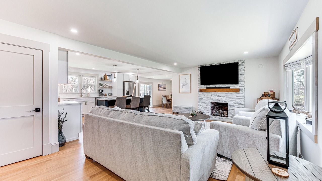 Photo of Livingroom in South Eliot