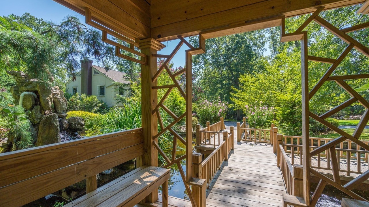 Photo of Outdoor in Old Westbury